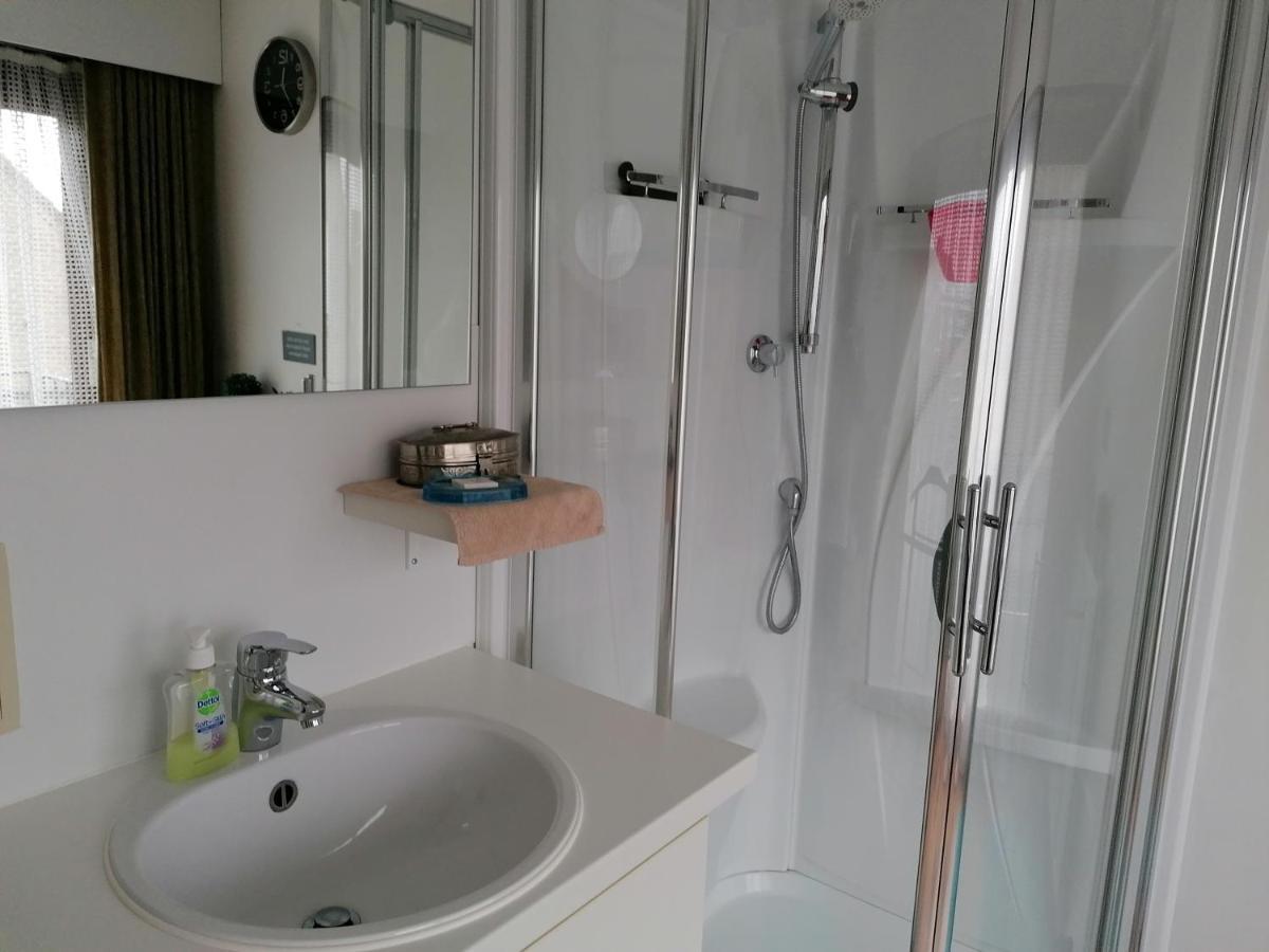 Logies Lily Apartment Oudenburg ภายนอก รูปภาพ