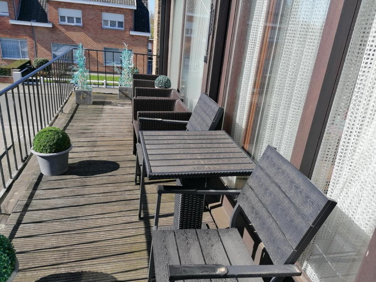 Logies Lily Apartment Oudenburg ภายนอก รูปภาพ