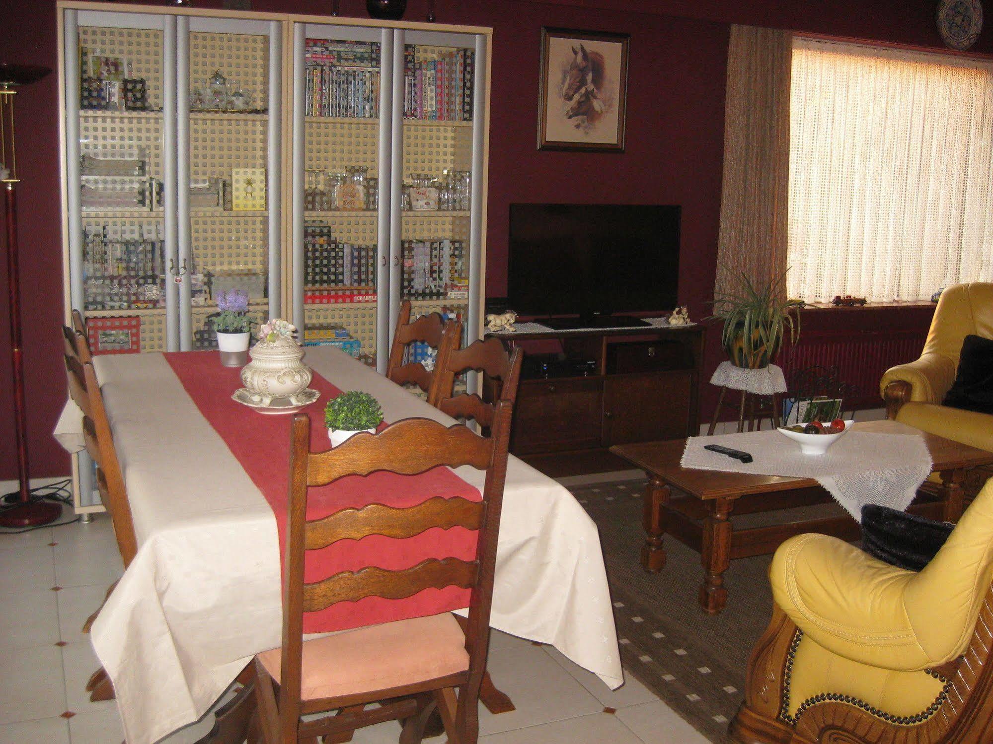 Logies Lily Apartment Oudenburg ภายนอก รูปภาพ
